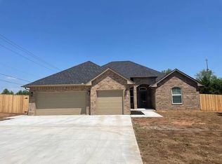 5580 Yancy Dr, Edmond, OK 73025