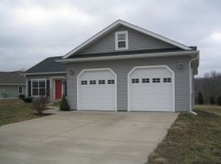 250 Knotting Hill Dr, Springville, IN 47462