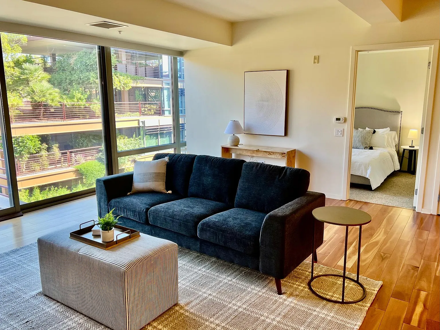 2 bed, 1094 sqft, $4,000 — Photo 1
