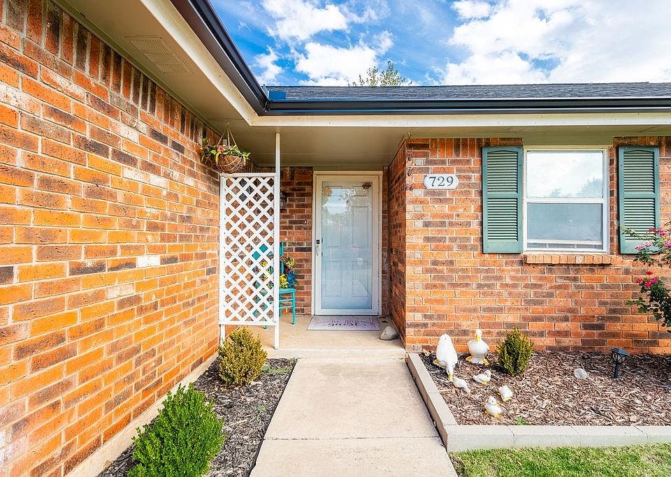 1st image of 729 Mabel C Fry Blvd