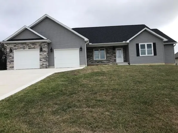 56 Stone Trace Dr, Chillicothe, OH 45601