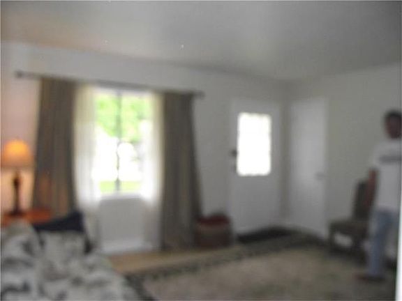 2nd image of 2945 Camellia Dr