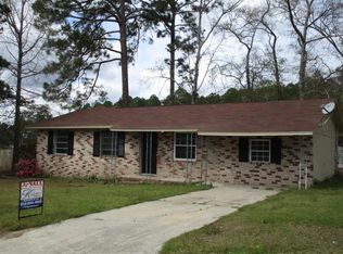 805 Womble St, Claxton, GA 30417