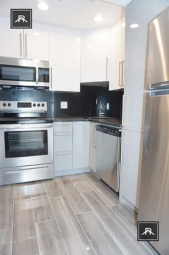 1803 Beacon St #2 Photo 1