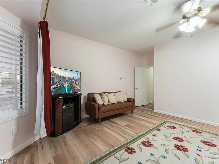 2565 Leighton Ave — Photo 25