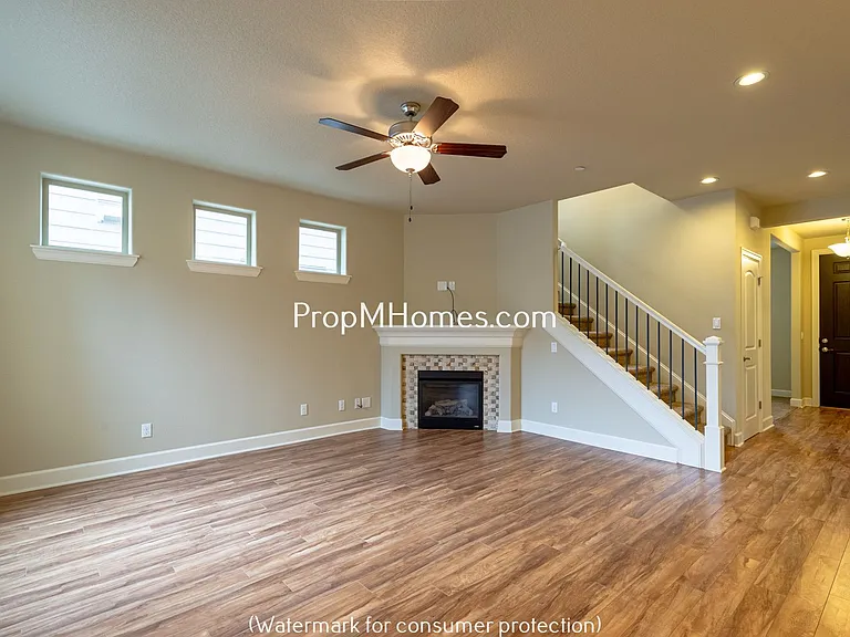 10655 SW Barber St — Photo 3