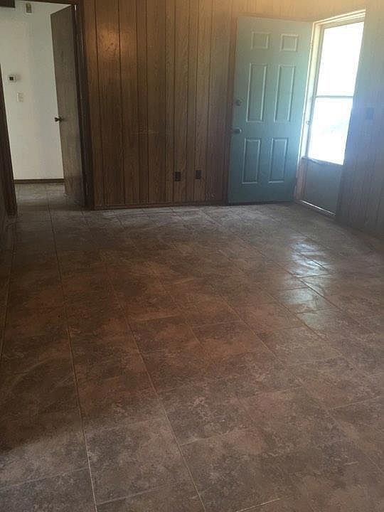 2nd image of 610 Carbon Ave