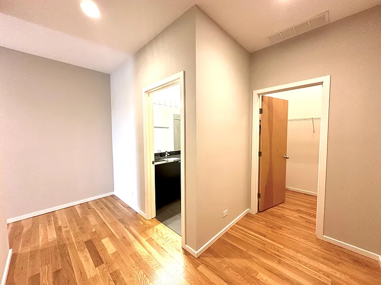 2157 N Damen Ave #305 — Photo 37