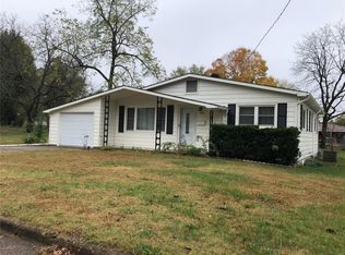 1303 S Henderson St, Salem, MO 65560