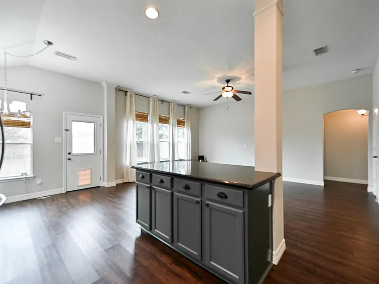 10947 Redstone Ct — Photo 17
