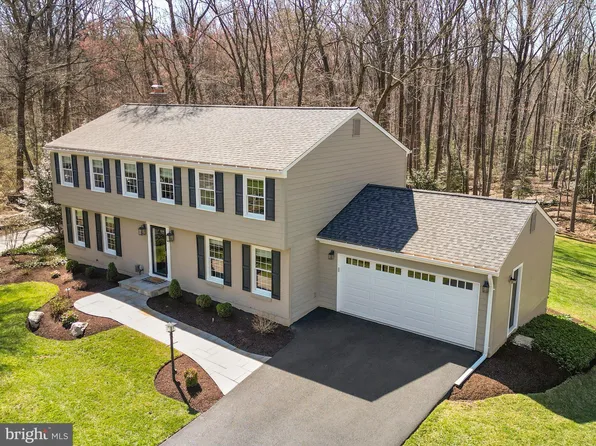 2936 Harvest Glen Ct, Herndon, VA 20171