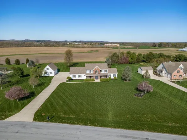 4645 Meadowgrove Dr NW, Carroll, OH 43112