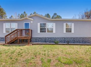 477 Arthur Seabolt Rd, Cleveland, GA 30528