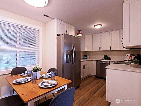 5th image of 23004 52nd Avenue W