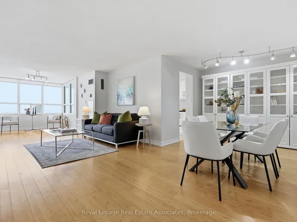 10 Malta Ave Unit 1401, Brampton, ON L6Y 4G6