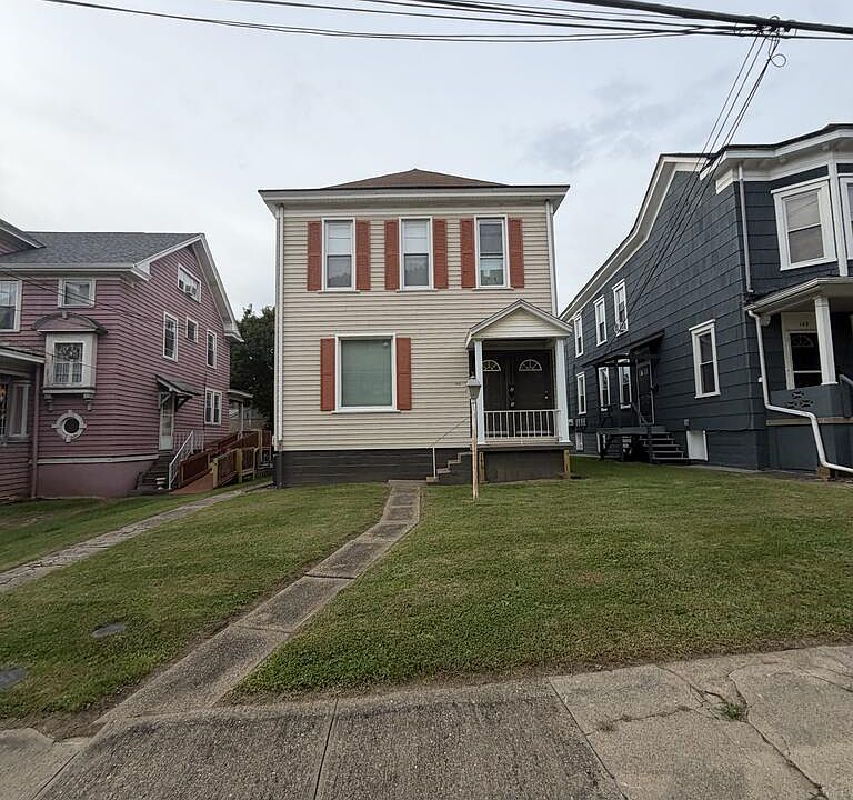 1st image of 146 Edgington Ln