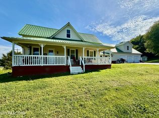 886 Old Harriman Hwy, Oliver Springs, TN 37840