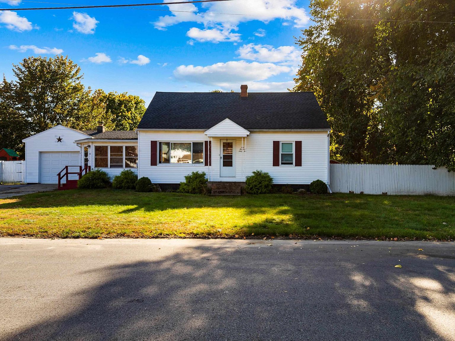 162 Frederick Street, Manchester, NH 03102 Zillow