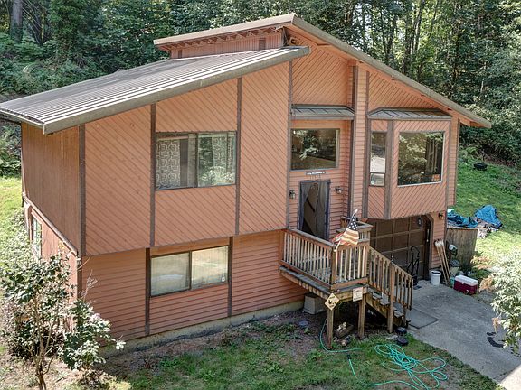 4th image of 17516 214th Avenue Ct E