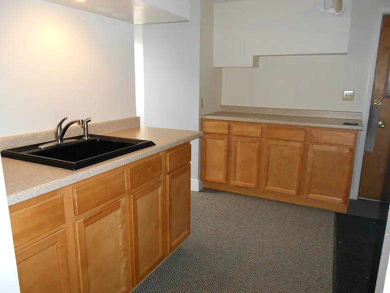 200 Maple St — Photo 3