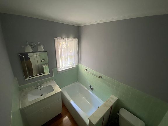 Guest bath 