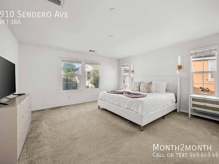 5910 Sendero Ave — Photo 12