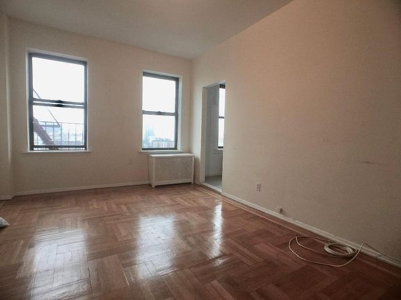 3rd image of 536 Fort Washington Ave APT 5F