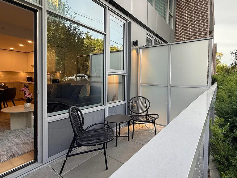 423 6th St #1-BDRM — Photo 7