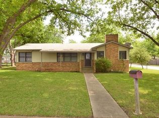 1815 Eckhardt St, Taylor, TX 76574