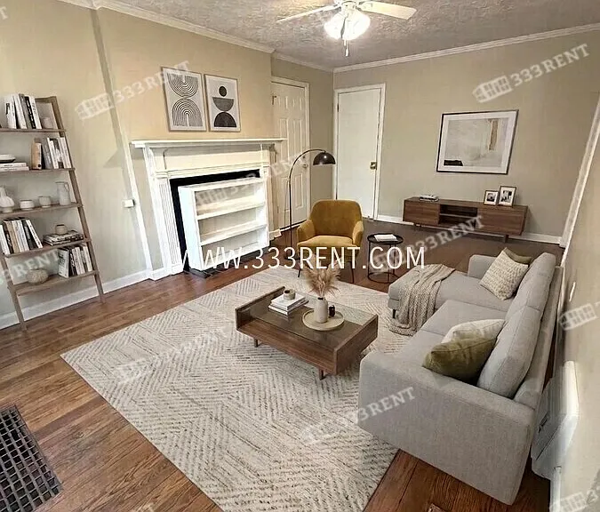 27 W 85th St — Photo 2