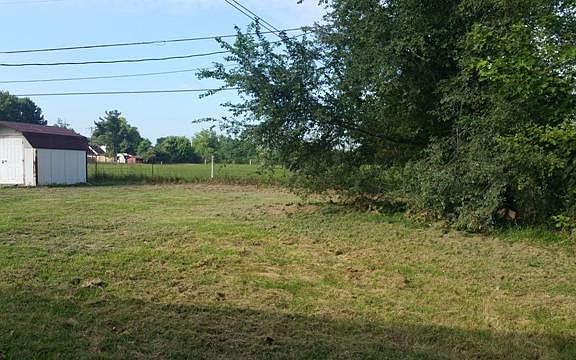 3rd image of 324 Dunbar Ln