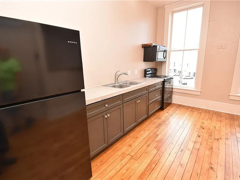 170 Court St #4 — Photo 2