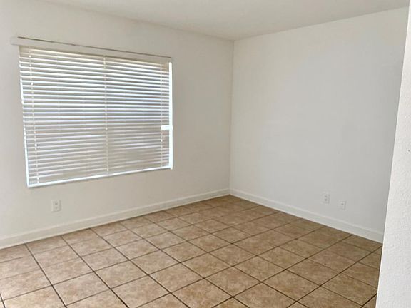 2nd image of 1802 Jackson Ave W APT 82