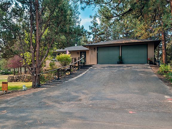 2nd image of 61449 Barleycorn Ln
