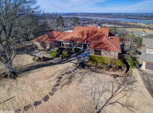 13912 Rivercrest Dr, Little Rock, AR 72212