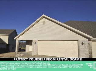 6118 W Milliken Bnd, Fayetteville, AR 72704