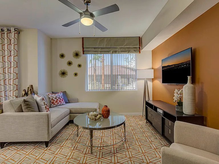 A3 751 SQ FT 1 Bed 1 Bath