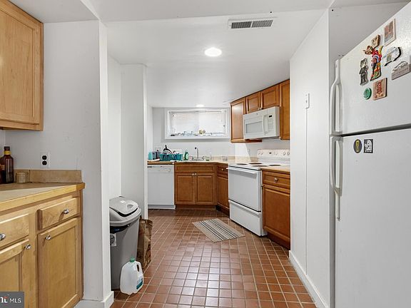 5th image of 846 Corinthian Ave #1
