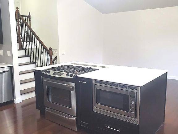 5th image of 10745 W Woodland Ave