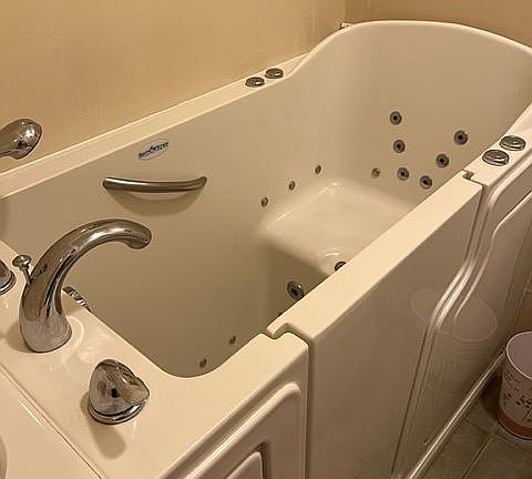 3rd image of 6156 Deergrass Cir NW