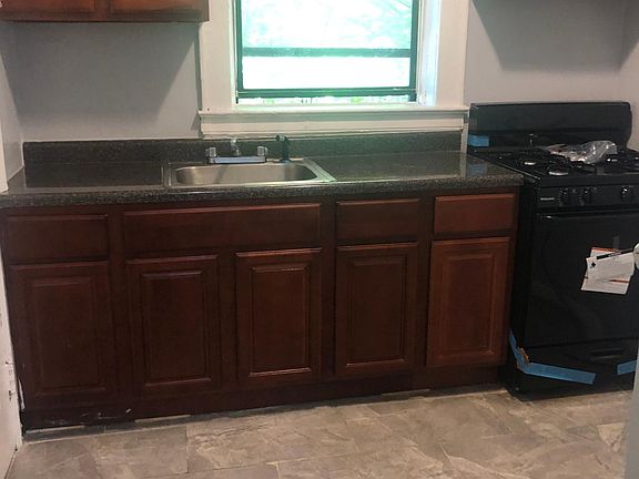 4th image of 482 Summer Ave APT 308