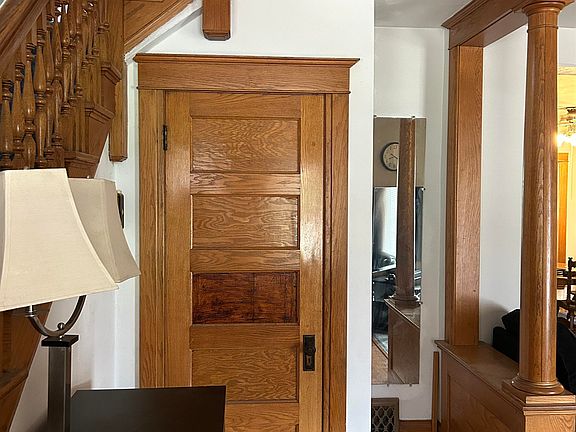 4th image of 1119 S Maple Ave