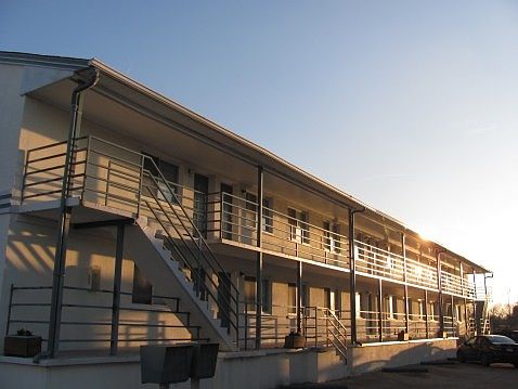 1st image of 605 W Ocean View Ave