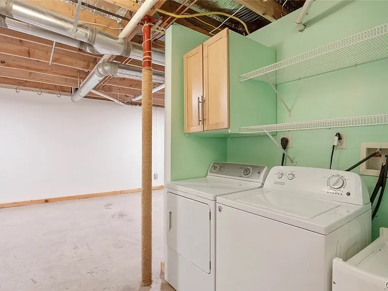 621 Otisco St — Photo 27