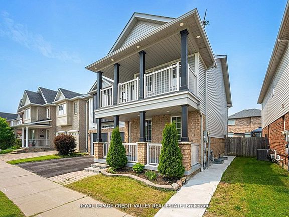 4th image of 12 Greenhalf Dr