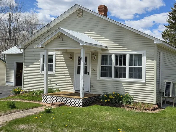 52 Birch St, East Millinocket, ME 04430