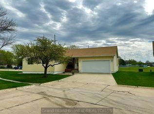 7 Via Trivoli, Grand Island, NE 68803
