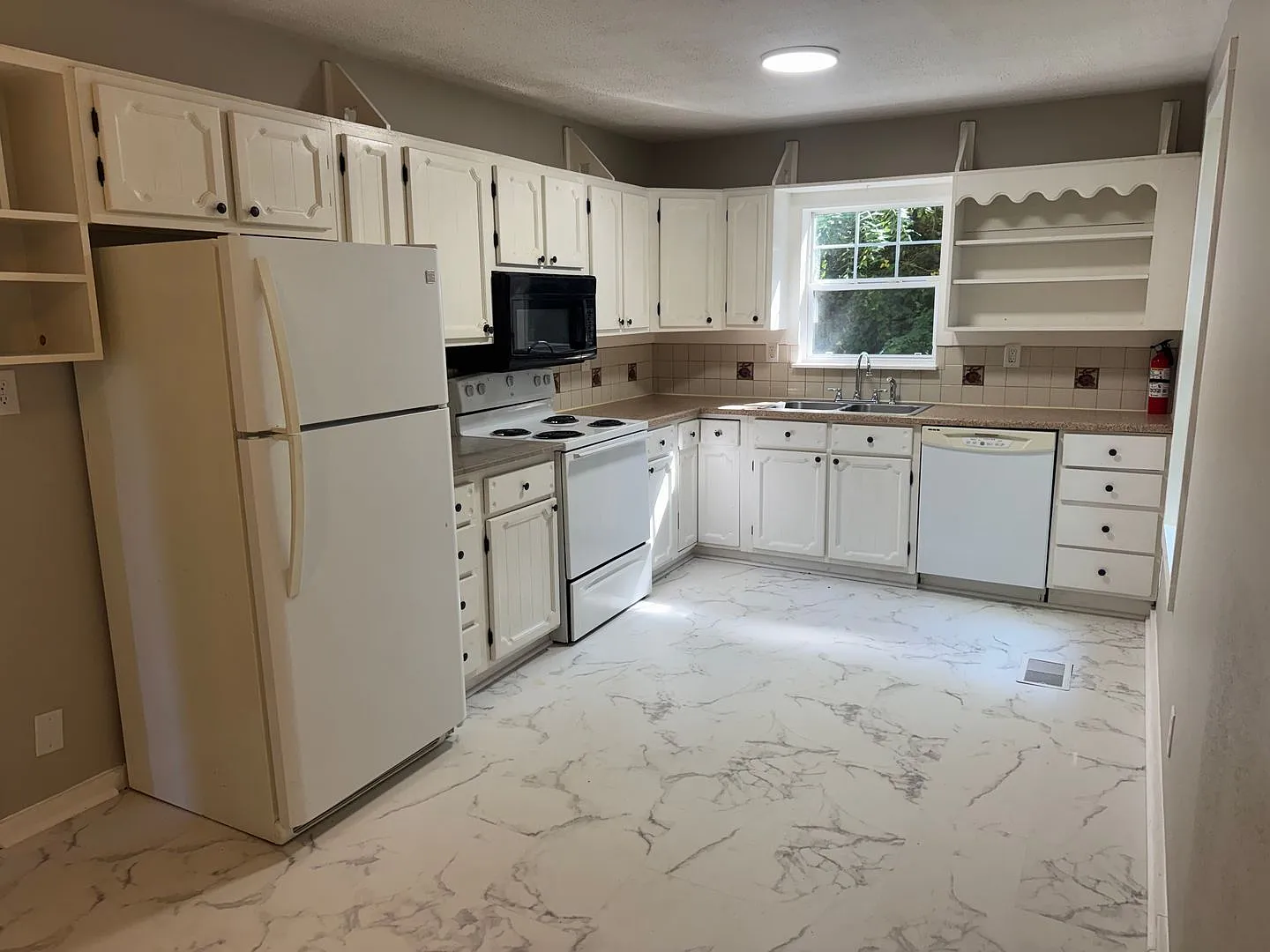 2 Bedroom 1 Bath Home Located in Kingsport, TN — Photo 4