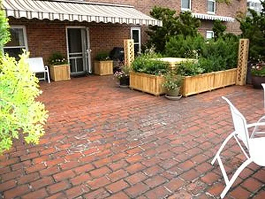 Sold by Douglas Elliman | media 19