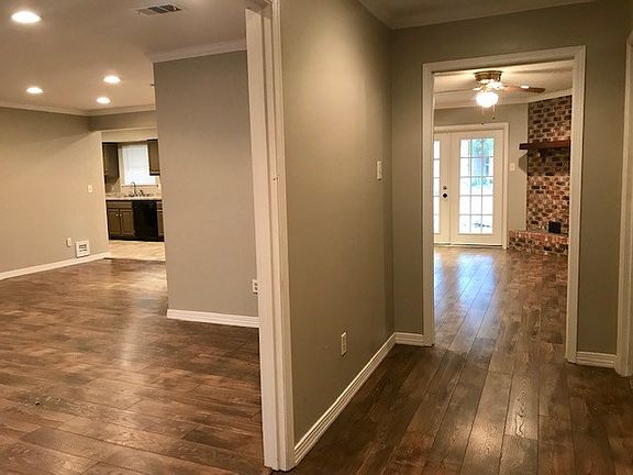 2nd image of 304 Country Club Dr